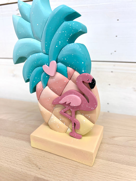 Pineapple with Flamingo Table Sitter